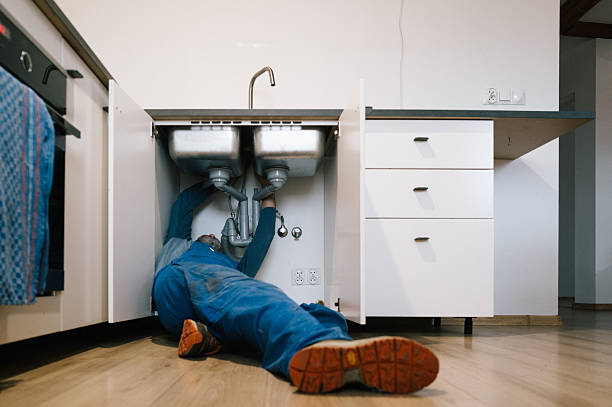 Professional Leak Detection technician working in Farmersville, OH